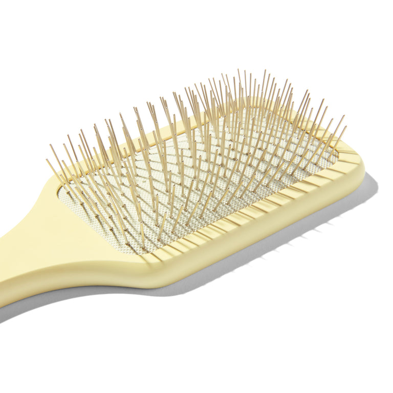 mane by mane addicts ready or knot detangling brush bristle close-up