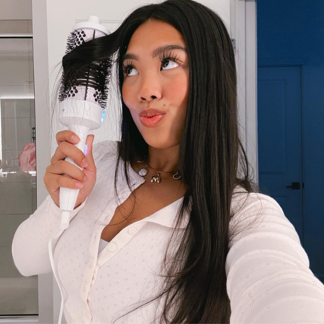 It's Giving Body Jumbo Hot Round Brush (60MM)